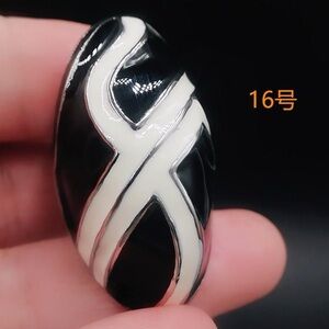 Dramatic Ring Abstract Black Stainless Steel Ring NWOTs Size 11 US